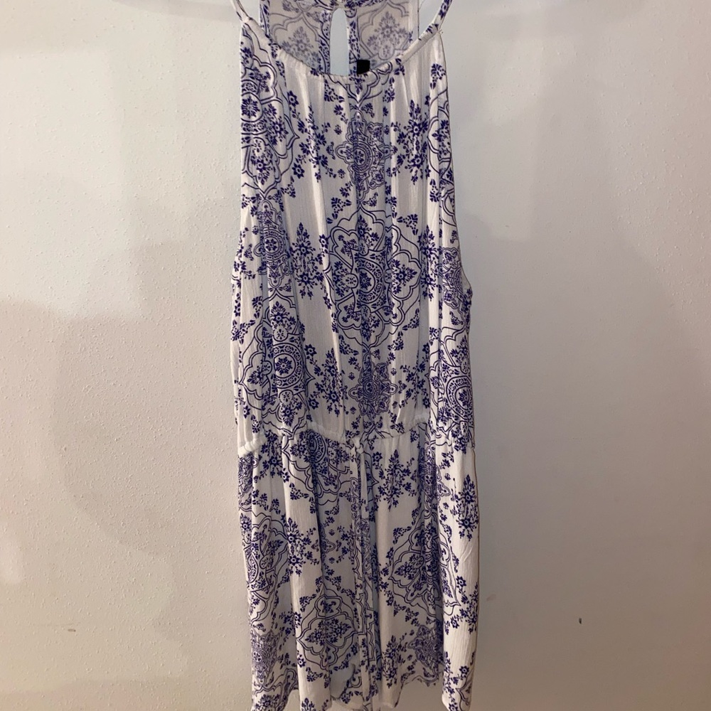 Blue and white flowery romper